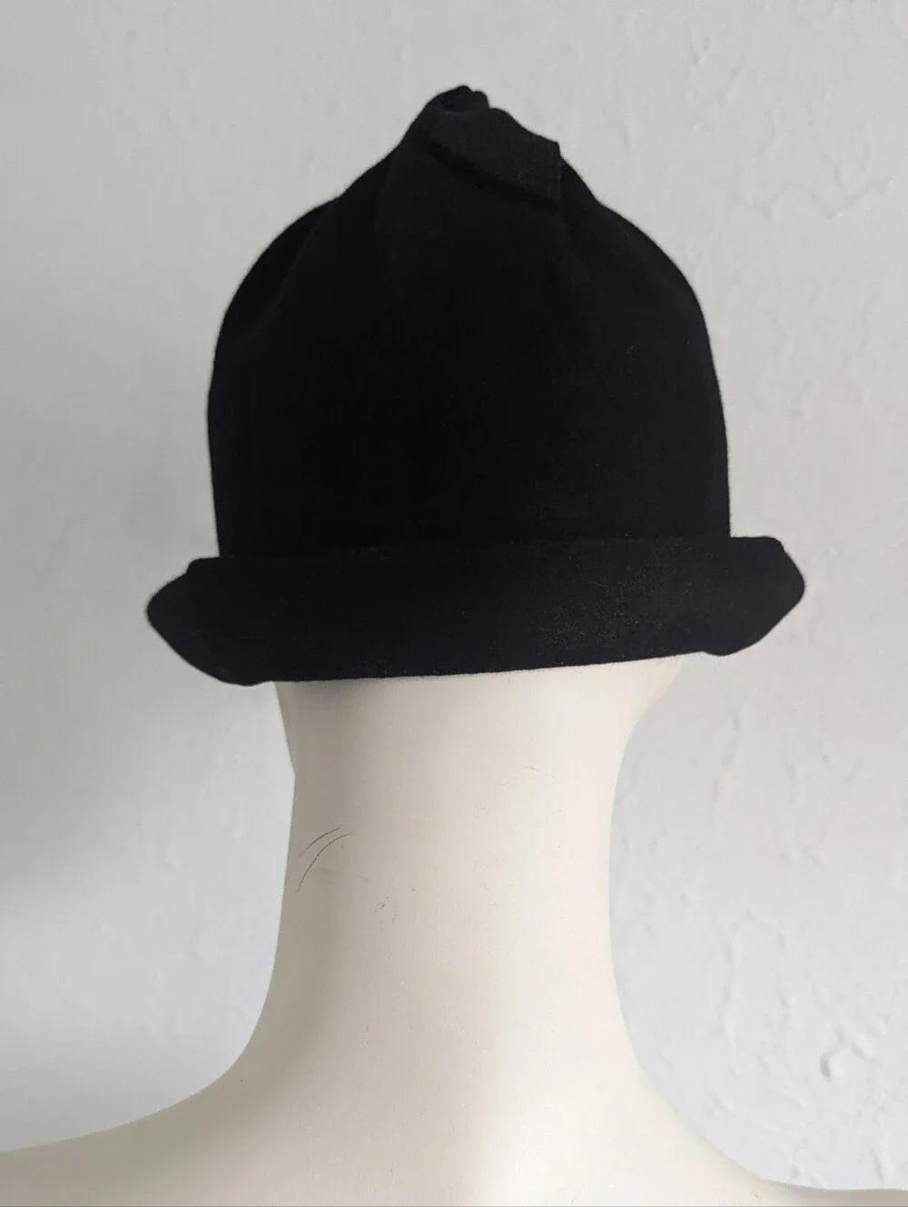 Vintage Higbees Dolly Madison Avant Garde Gathered Wool Riding Cloche Helmet Hat - Picture 4 of 6